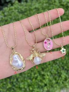 Popular Jewelry Design Fashion Joyas Pearl Pendant Necklace Bee Charm Oval Flower Link <b>Chain</b> Jewelry Pendant Necklace - Product Image 1