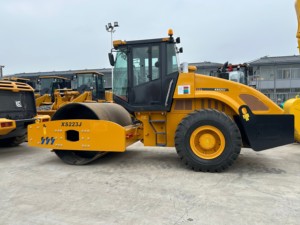 รถบดอัดดินแบบดรัมเดี่ยว Heavy Duty XS223J ขนาด 22 ตัน เครื่องยนต์ดีเซล ได้รับการรับรองมาตรฐาน CE และ EPA สำหรับงานปรับพื้นถนน - Product Image 6