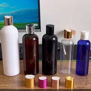 ขวดแชมพูสัตว์เลี้ยงพลาสติกแบบกำหนดเองพร้อมฉลากและกล่อง ขนาด 50 มล. 100 มล. 500 มล. สีดำ สีขาว พร้อมฝาบีบสีเงิน สีทอง - Product Image 2