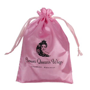 Pochette de luxe en satin de soie rose avec cordon de serrage pour emballage de perruques et extensions capillaires - Product Image 3