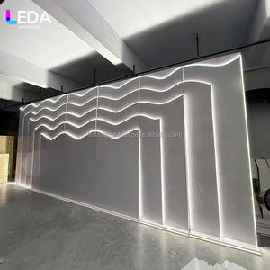 ฉากหลังอะคริลิคทรงโค้งแบบถอดได้ ดีไซน์ใหม่ของ LEDA พร้อมไฟ LED สีขาว สำหรับตกแต่งงานแต่งงานและงานอีเว้นท์ - Product Image 4