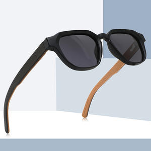 Gafas de sol polarizadas Conchen para mujer, montura negra de PC, lentes TAC con protección UV400 para viajes, conducción y moda. - Product Image 3