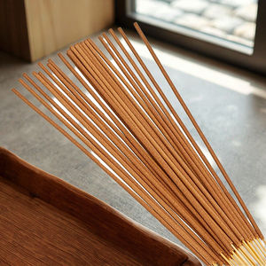 Bâtons d'encens en bois d'agar pour la guérison spirituelle et l'utilisation religieuse pour la relaxation - Product Image 1