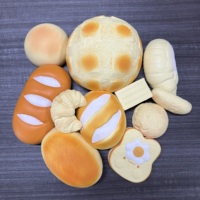 Jouet Squishy Réaliste à Sensation Humide et à Remontée Lente, Bâtonnet de Pain Brezel à Presser pour Soulager le Stress