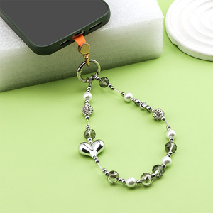 Correa de Muñeca para Teléfono Móvil con Diseño de Corazón de Cristal Plateado, Hecha a Mano, Creativa, con Cuentas, Anticaídas y Resistente a Golpes - Product Image 6