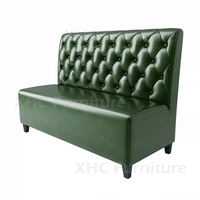 Offre Spéciale : Ensemble de Banquettes Classiques Style Diner Américain en Cuir Capitonnée avec Table Carrée en Bois pour Restaurant, Café, Bar, Bistro