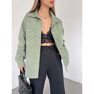 DEFILE Camisa Chaqueta Vaquera Oversize de Doble Bolsillo para Mujer, 100% Algodón Estilo Casual, Verde Guisante Manga Larga con Botones - Product Image 3