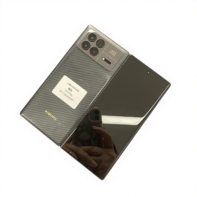MIX Fold3, Large Foldable Phone with Keel Hinge. 5G, Dragon Scale Fiber Edition, 16GB+512GB.
