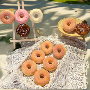 Décoration murale alimentaire en forme de faux donut en PU, modèle de donut décoratif pour fête, avec relief de glaçage au chocolat, en plastique fantaisie, effet de sucre compressé, promotionnel - Product Image 2