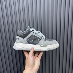 Sandales plates de luxe pour femmes, bout ouvert, dessus en toile, semelle extérieure en cuir véritable, couleurs printemps-été 2025, confortables, antidérapantes, plateforme, fermeture à crochet - Product Image 2