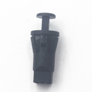 Interrupteur de lumière intérieure de porte arrière 7700825473 pour RENAULT MEGANE SCENIC CLIO II <span class=keywords><strong>DACIA</strong></span> LOGAN - Product Image 3