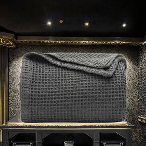 Wholesale Customized Stylish Luxury Knitted 100% Cotton Solid Waffle Four Seasons Anti-Pull Cartoon American Style <b>Sofa</b> Throw - Product Image 3