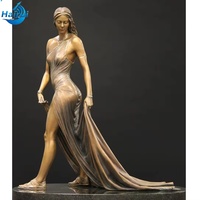 Statues de femmes modernes, belles statues de jardin de grande taille en bronze, personnalisées pour la décoration extérieure de la maison, modèle sportif en laiton, Europe