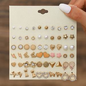 30 Pares de Aretes de Acero Inoxidable para Mujer, Diseño Geométrico Simple, Joyería para Fiesta o Boda, Chapados en Oro de 14K - Product Image 5