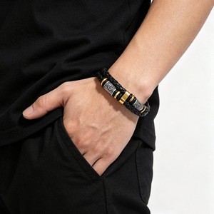 Bracelet Viking Nordique en Acier Inoxydable Doré, Double Chaîne en Cuir Tressé, Bijou Géométrique pour Homme, Cadeau - Product Image 3
