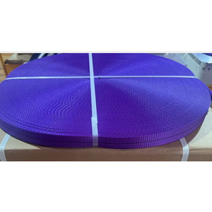 Sangle plate en polyester robuste pour le contrôle du fret, la levée et le transport sécurisé des camions et remorques logistiques - Product Image 4