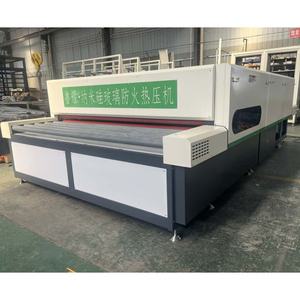 Machine de laminage à <span class=keywords><strong>autoclave</strong></span> en verre résistant au feu en nanocéramique de silicium, contrôlée par PLC, motorisée pour la production de verre ignifuge - Product Image 6