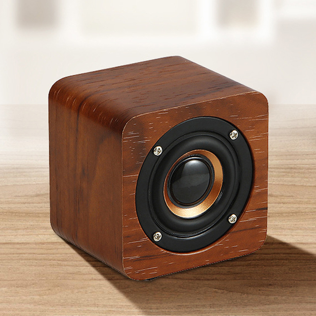 Portable Cube Blue Tooth Built-in Rechargeable Battery Speaker Wooden Alarm Speaker Clock Subwoofer Portable Wireless Speaker