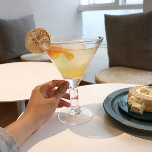 Bols à cocktail 240 ml Verres à martini Verres à apéritif Verres cosmopolites Passe au lave-vaisselle et antichoc - Product Image 3