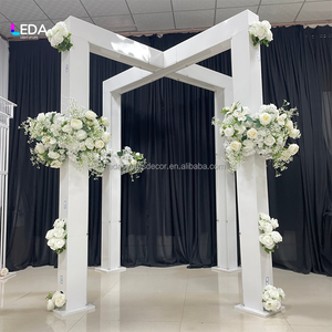 Arco Nuziale LEDA Bianco Lucido con <span class=keywords><strong>Quattro</strong></span> Pilastri, Struttura per Cerimonia Nuziale ad Arco con Fiori Artificiali - Product Image 2