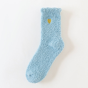 <span class=keywords><strong>Chaussettes</strong></span> <span class=keywords><strong>douillettes</strong></span> personnalisées pour femmes, brodées en forme de cœur, style mode, en tissu moelleux - Product Image 3