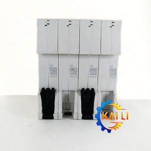 Disjoncteur miniature ABB SH204 D40 4P 40A, boîtier plastique, borne de distribution d'alimentation - Product Image 3