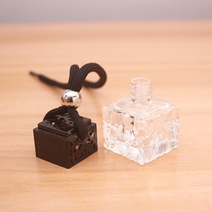 10ml özel kişiselleştirilmiş asılı araba parfüm şişeleri temizle araba difüzör şişeleri lüks cam difüzör ile renkli ahşap kap - Product Image 4