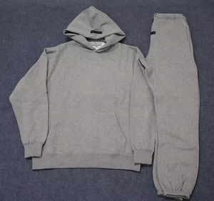 Completo Sportivo da Uomo di Lusso Firmato Essential con Felpa con Cappuccio e Pantaloni da Jogging - Product Image 4