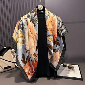 Bufanda de seda sintética para <span class=keywords><strong>mujer</strong></span> con estampado de flores a la moda europea <span class=keywords><strong>americana</strong></span> Chic Universal Square Neck and Head Cover para todas las edades - Product Image 6