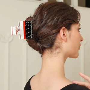 กิ๊บติดผมรูปไพ่ <span class=keywords><strong>JQK</strong></span> ประดับพลอยเทียมอุปกรณ์เสริมผมอะซิเตทใหม่ - Product Image 2