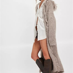 Mode quantité minimale de commande bas OEM <span class=keywords><strong>Cardigan</strong></span> <span class=keywords><strong>beige</strong></span> à longues franges pour femmes <span class=keywords><strong>Cardigan</strong></span> <span class=keywords><strong>long</strong></span> en tricot moelleux Veste décontractée pour femmes Style <span class=keywords><strong>long</strong></span> - Product Image 2