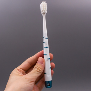 Brosse à dents à poils doux 18,9 cm en nylon, manuelle, pour usage domestique, nettoyage en profondeur pour adultes - Product Image 4
