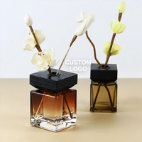 Diffuseur de parfum d'ambiance personnalisé écologique, flacon en verre carré de luxe, diffuseur à roseaux avec bouchons en bois noir, vente chaude
