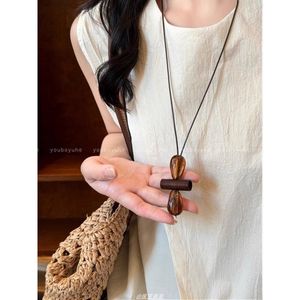 Dài, Rỗng ra nước Thả vòng cổ này exudes một cao cấp, ánh sáng sang trọng, retro Áo len chuỗi. Nó đơn giản và linh hoạt - Product Image 4