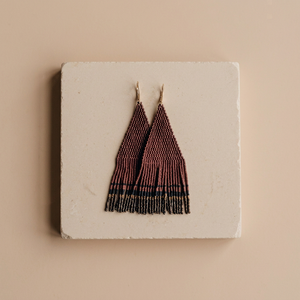 Pendientes Largos Ligeros con Cuentas de Semillas y Patrones Bohemios, Pendientes Bordados con Cuentas de Semillas de Aspecto Elegante - Product Image 1