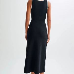 Vente en gros de robes en tricot de laine pour femmes, personnalisables, de haute qualité, noires, élégantes, sans manches, col rond, boutonnées avec des poches - Product Image 4