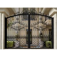 Portail en fer forgé Prima luxueux avec motifs complexes pour villa, cour, propriété extérieure, allée d'entrée