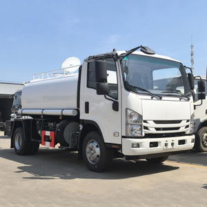 Camión Cisterna ISUZU 700P 8000L ELF para Riego y Limpieza de Calles, Capacidad del Tanque de 5cbm, con Transmisión Manual - Product Image 3