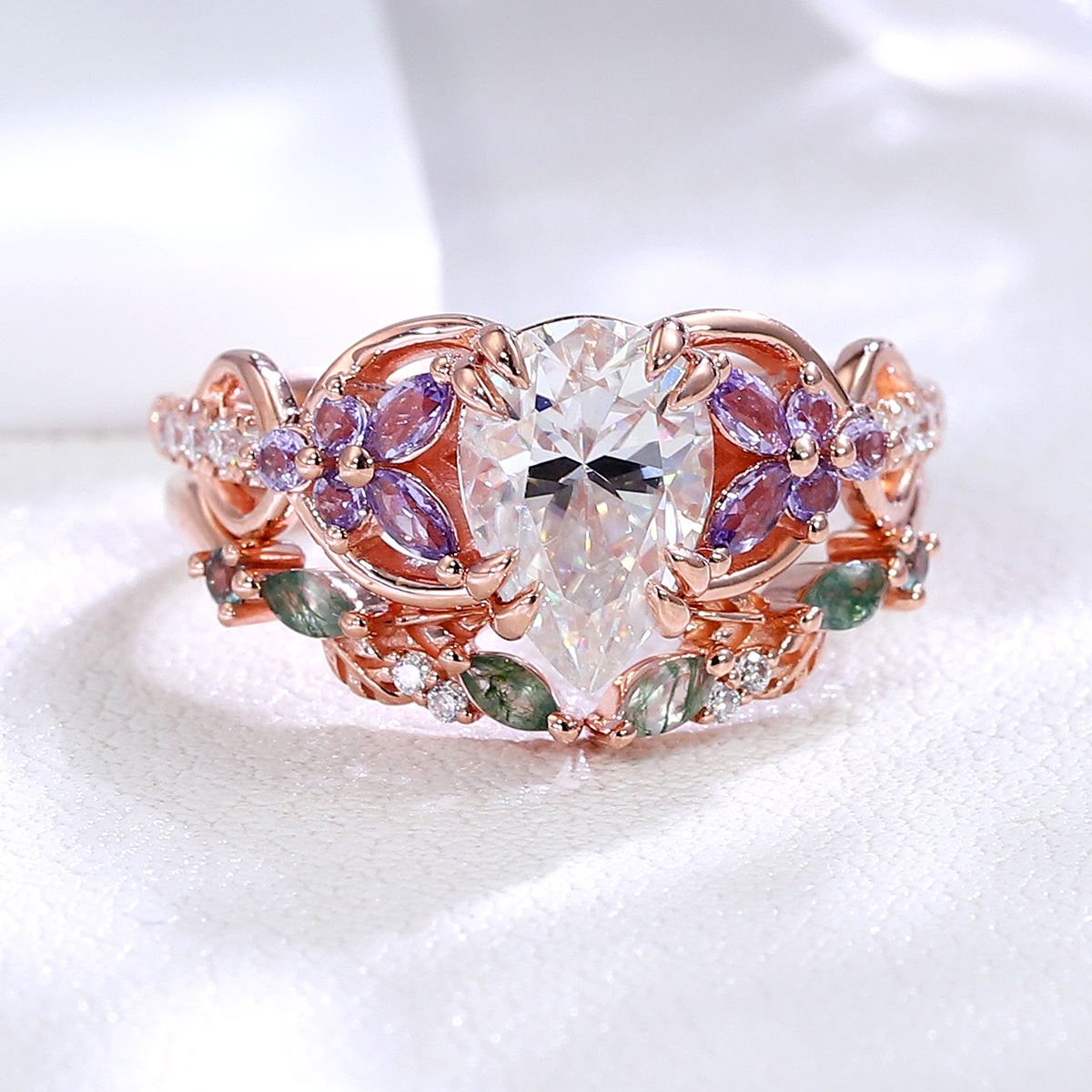 Bague en or massif 10K avec moissanite véritable.