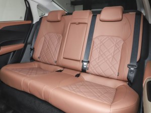 Nuevo Auto Changan Eado PHEV Modelo 2025, Smart New Blue Whale, Híbrido de 5 Plazas, Motor de Aspiración Natural, R17, Volante a la Izquierda, Jiben Auto - Product Image 4