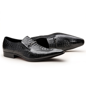 Zapatos casuales de cuero para hombre con punta en pico, estilo nuevo, con diseño en relieve de piel de vaca, para uso formal de negocios. - Product Image 5