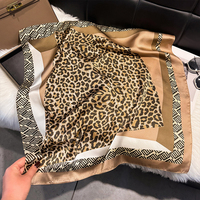 Nouvelle écharpe printemps-été à motif cheval, écharpe Paisley pour le quotidien, petit foulard carré élégant vintage pour femme