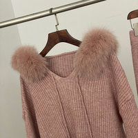 Ensemble 2 pièces mode hiver doux pour femme : haut long, cardigan tricoté avec bordure en vraie fourrure de renard, à capuche, coupe ajustée, écoresponsable