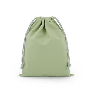 Bolsa de joyería con cordón de cuero PU Beige personalizada con logotipo en relieve Bolsas de compras impermeables Tamaño personalizado Idea de regalo - Product Image 6