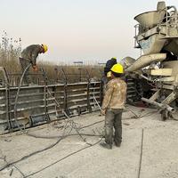 Coffrage modulaire pour parapet de pont, moule pour barrière de sécurité routière, coffrage pour capot de poteau de sécurité
