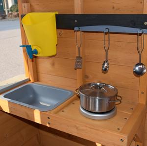 Casa de Juegos de Madera para Niños al Aire Libre con Techo de Asfalto Negro, Puerta Roja y Porche Blanco, Casa de Juegos Infantil Resistente - Product Image 5