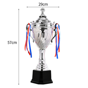 Grand trophée John en argent - en trois tailles (49,5-57,5 cm