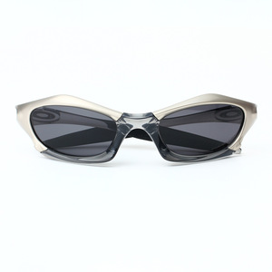 YTSFL079 2025 Lunettes de soleil de <span class=keywords><strong>marque</strong></span> haut de gamme, monture noire premium avec verres rouge Ridium pour sports extrêmes, cyclisme et conduite - Product Image 2