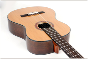 <span class=keywords><strong>Guitare</strong></span> <span class=keywords><strong>classique</strong></span> <span class=keywords><strong>haut</strong></span> <span class=keywords><strong>de</strong></span> <span class=keywords><strong>gamme</strong></span> fabriquée à la main <span class=keywords><strong>de</strong></span> 39 pouces, entièrement en bois <span class=keywords><strong>de</strong></span> cèdre massif - Product Image 4