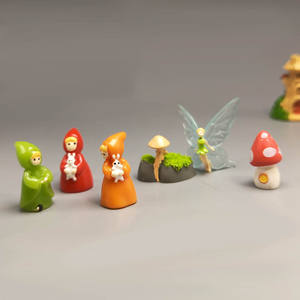Nueva Figura Decorativa de Casa de Hongo de Hadas en 3D, Gnomo de Dibujos Animados, Manualidades Kawaii, Miniatura de Jardín, Decoración de Hogar de Bosque Mágico, Dijes de Resina - Product Image 5